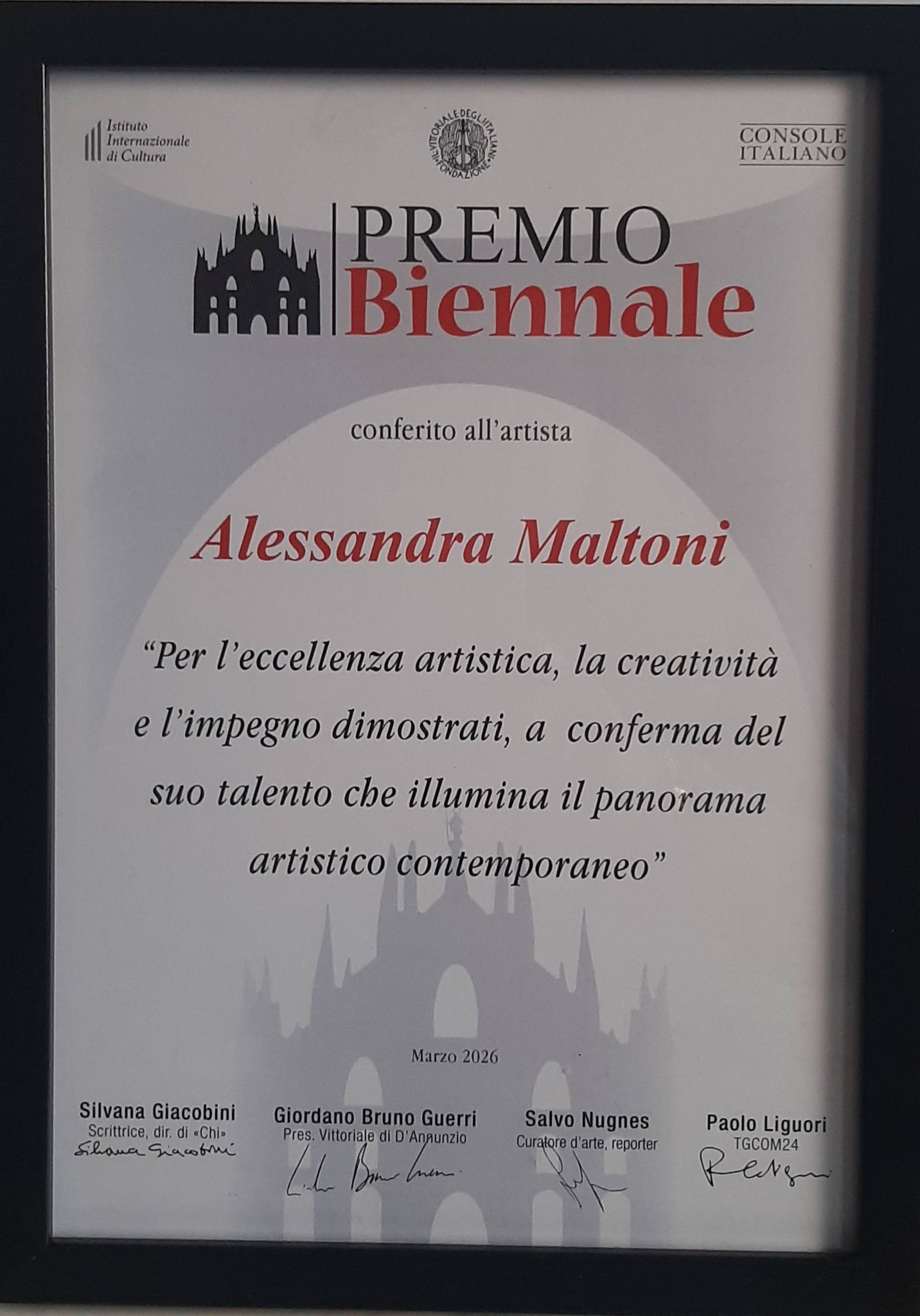 Sinestesia d'Arte e Verso alla Biennale di Milano

Il diploma di merito del Premio Biennale celebra il percorso artistico di Alessandra Maltoni. Al centro del successo, il suo “Piccolo manuale del colore tra arte e verso”: non solo un libro, ma un’esperienza sensoriale completa. Il progetto ha esplorato il legame profondo tra la poesia, l'evocazione del colore e la potenza del bel canto (in collaborazione con il tenore Cristian Caselli), confermando l'impegno dell'autrice nella ricerca di nuovi linguaggi espressivi che illuminano il panorama contemporaneo. 
"Riconoscimento firmato da personalità del calibro di Silvana Giacobini, Giordano Bruno Guerri, Salvo Nugnes e Paolo Liguori."
Link libro 
https://www.amazon.it/Piccolo-Manuale-Colore-arte-verso-ebook/dp/B0FX57CNSF